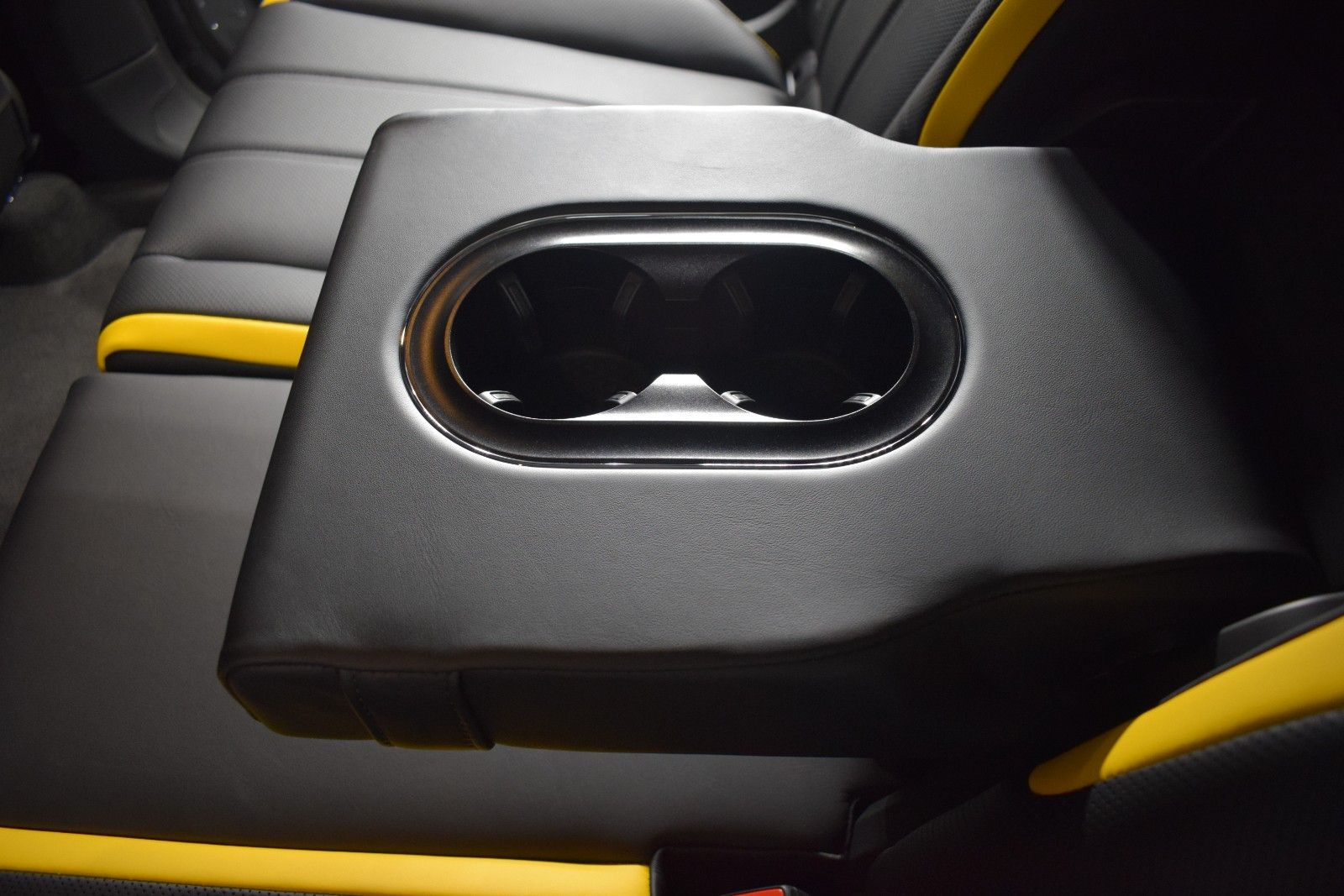 Thumbnail: 2026 Bentley Bentayga - 23