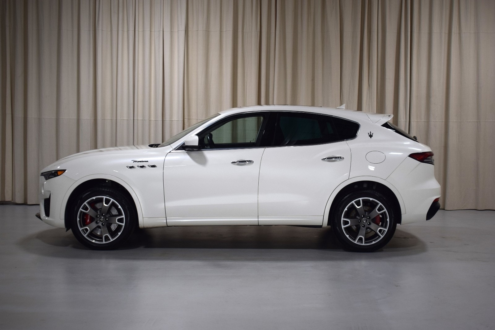 Thumbnail: 2022 Maserati Levante - 5