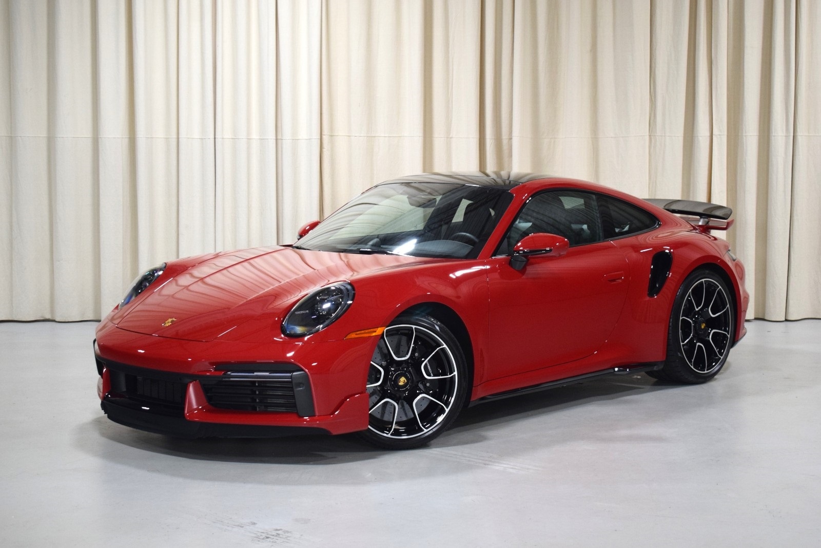 Thumbnail: 2022 Porsche 911 - 1