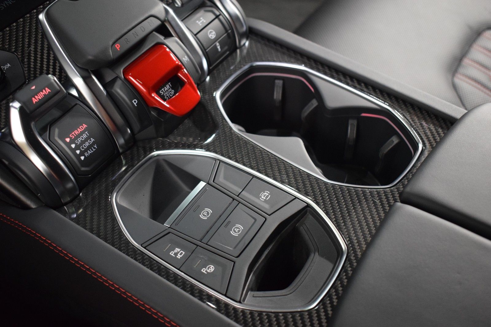 Thumbnail: 2024 Lamborghini Urus - 34