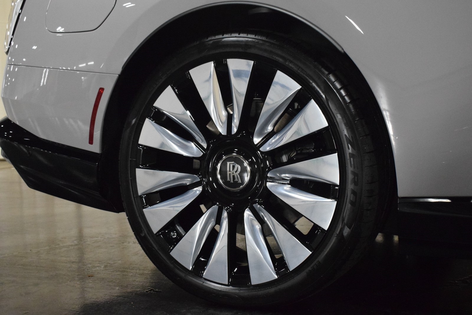 Thumbnail: 2024 Rolls-Royce Spectre - 16