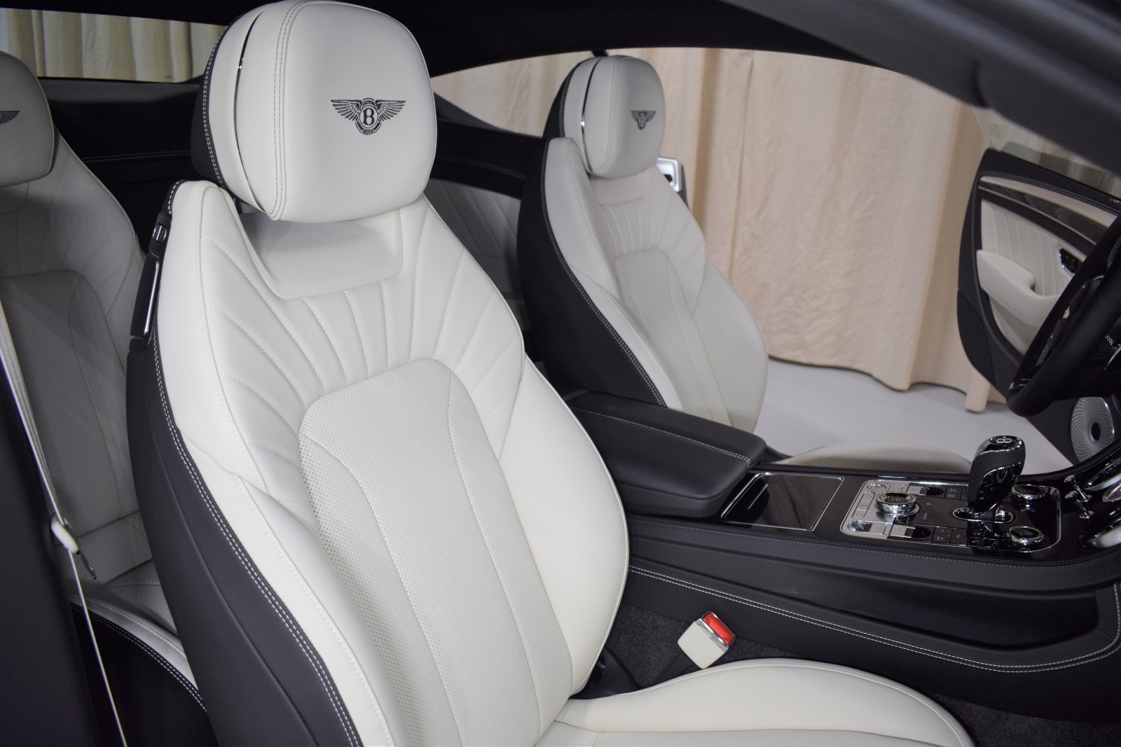 Thumbnail: 2024 Bentley Continental - 23