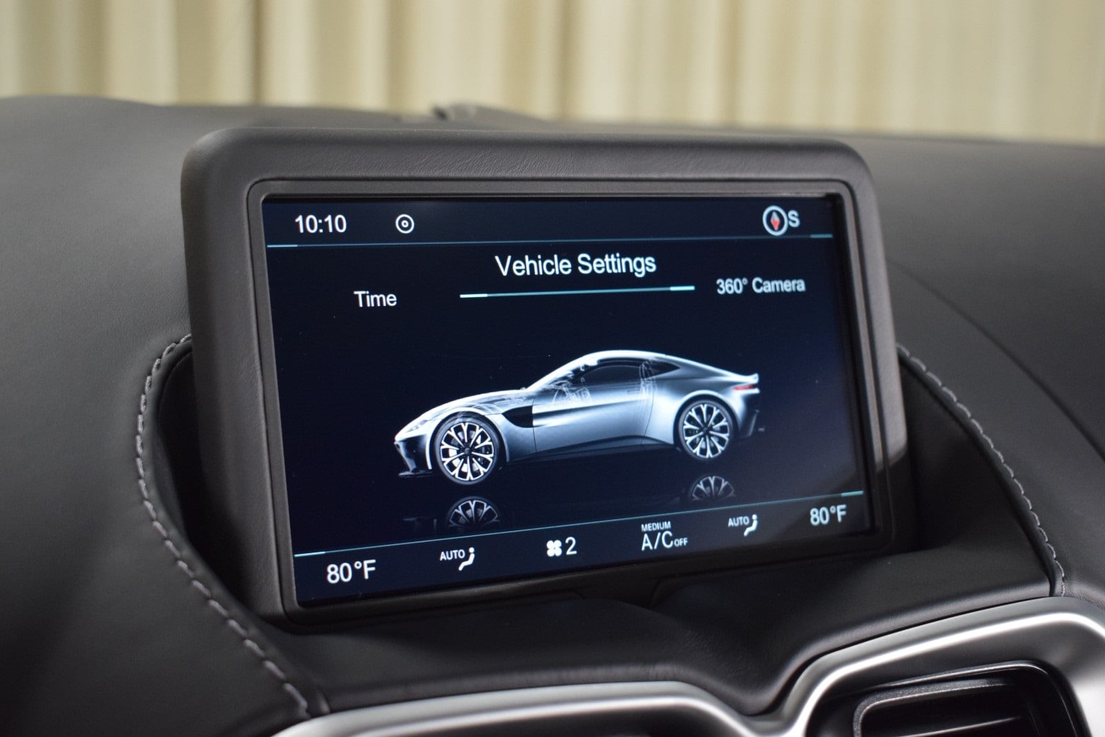 2023 Aston Martin Vantage  27