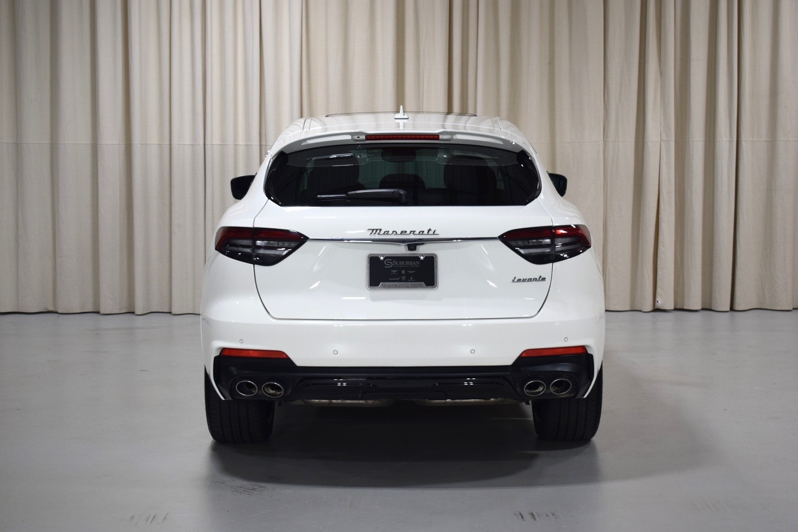 Thumbnail: 2022 Maserati Levante - 12