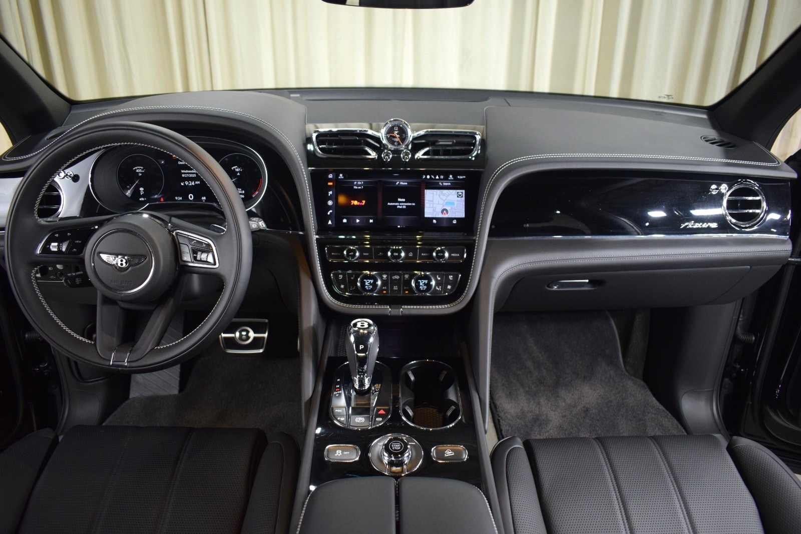 Thumbnail: 2023 Bentley Bentayga - 2