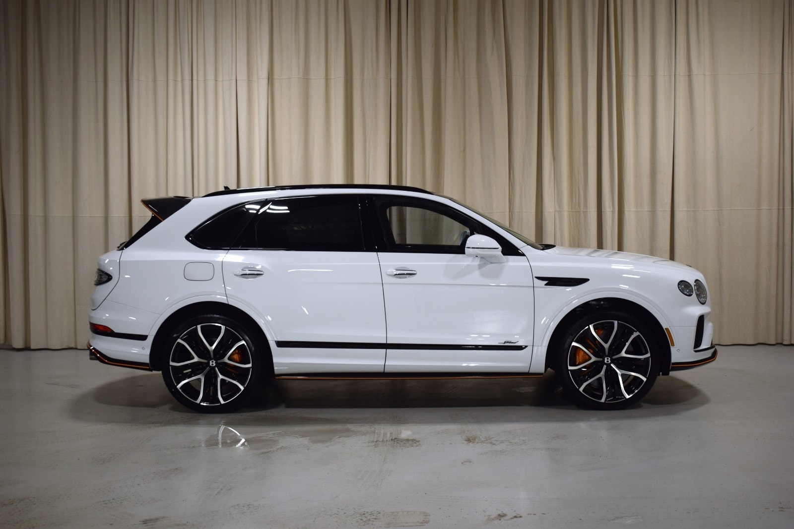 Thumbnail: 2026 Bentley Bentayga - 5