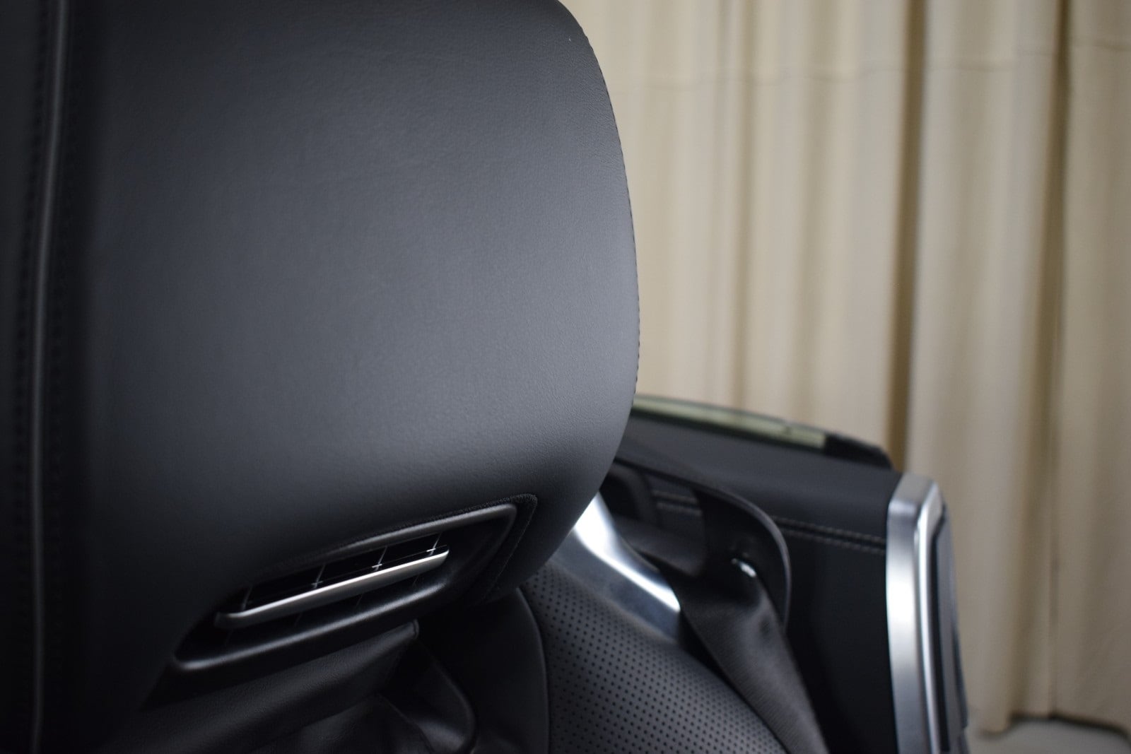 Thumbnail: 2013 Mercedes-Benz SL-Class - 39