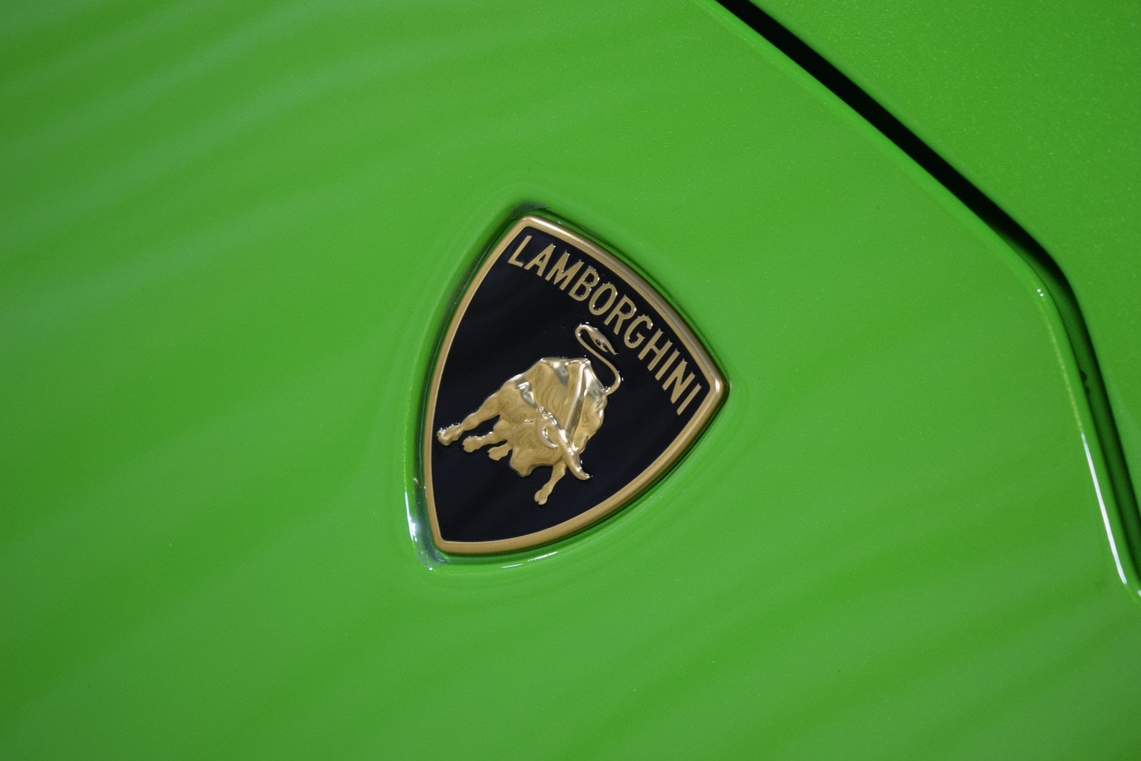 Certified 2020 Lamborghini Huracan EVO with VIN ZHWUF4ZFXLLA13530 for sale in Troy, MI
