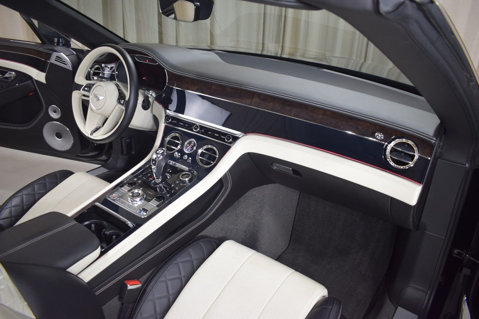 Thumbnail: 2020 Bentley Continental - 23