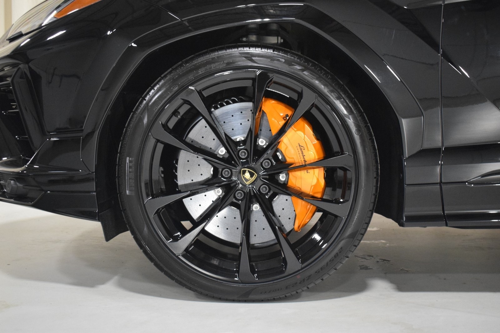 Thumbnail: 2024 Lamborghini Urus - 5