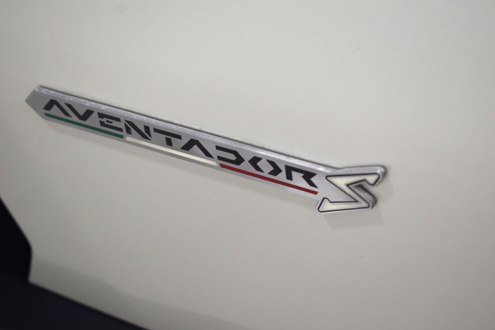 Thumbnail: 2019 Lamborghini Aventador - 13