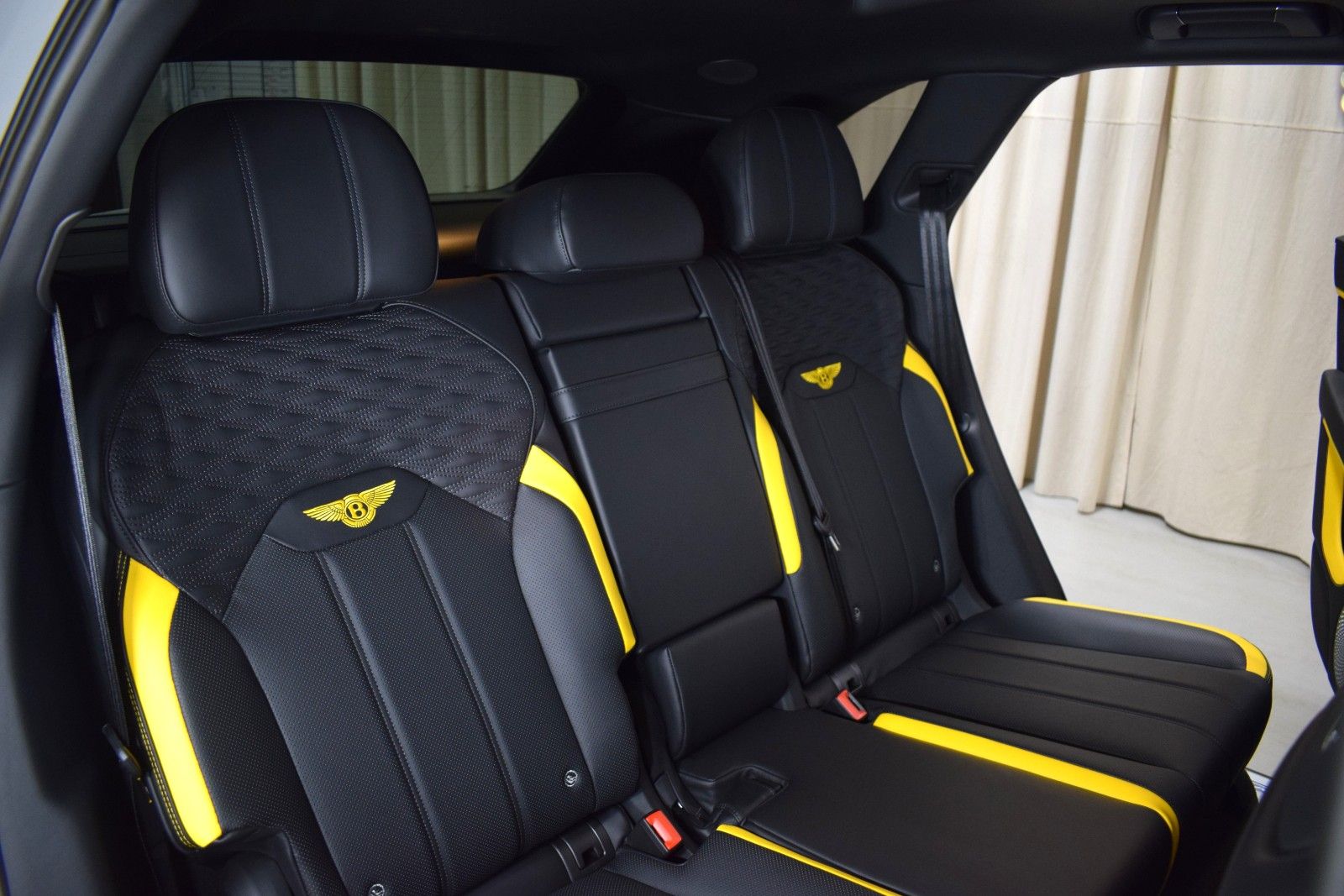 Thumbnail: 2026 Bentley Bentayga - 20