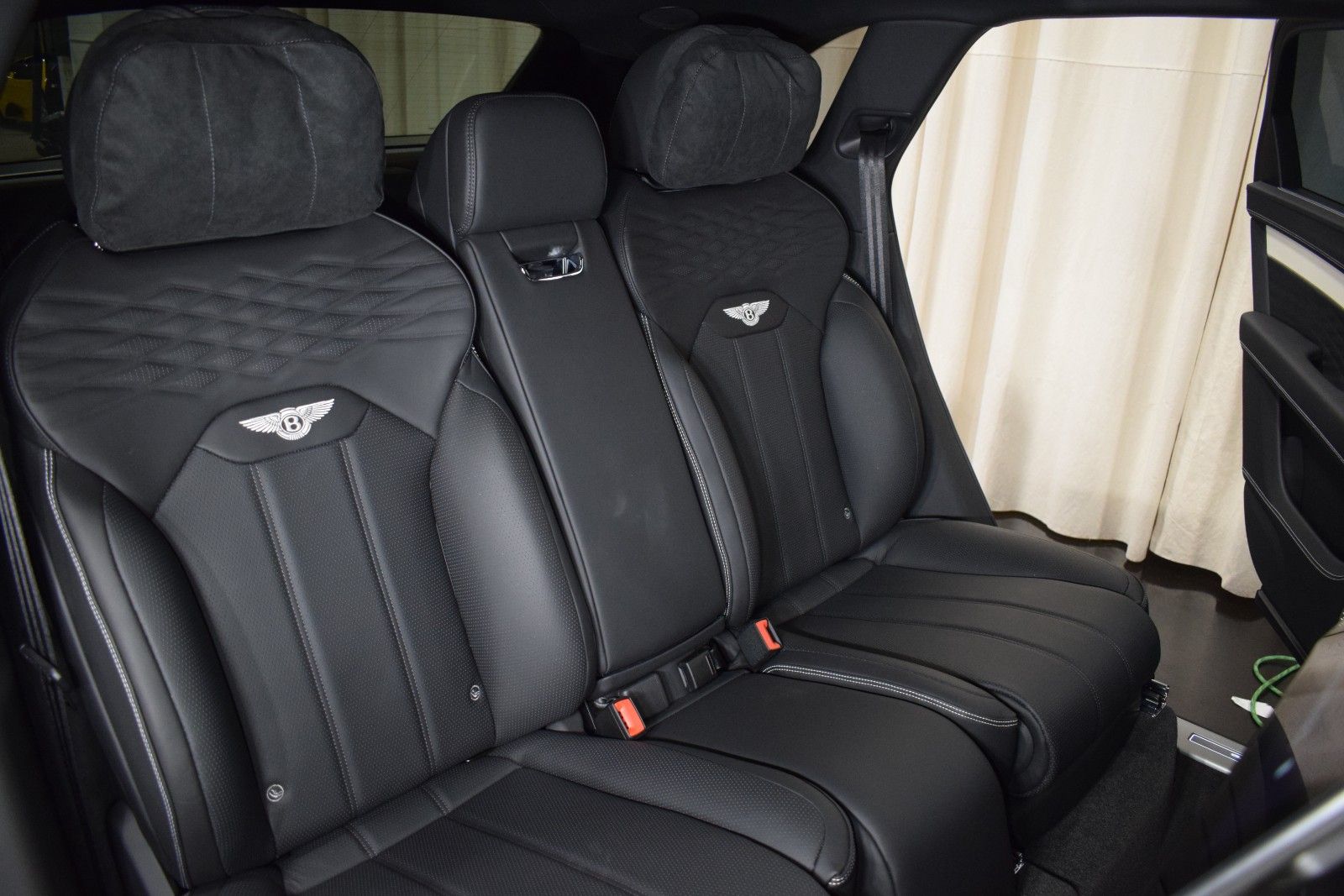 Thumbnail: 2024 Bentley Bentayga - 20