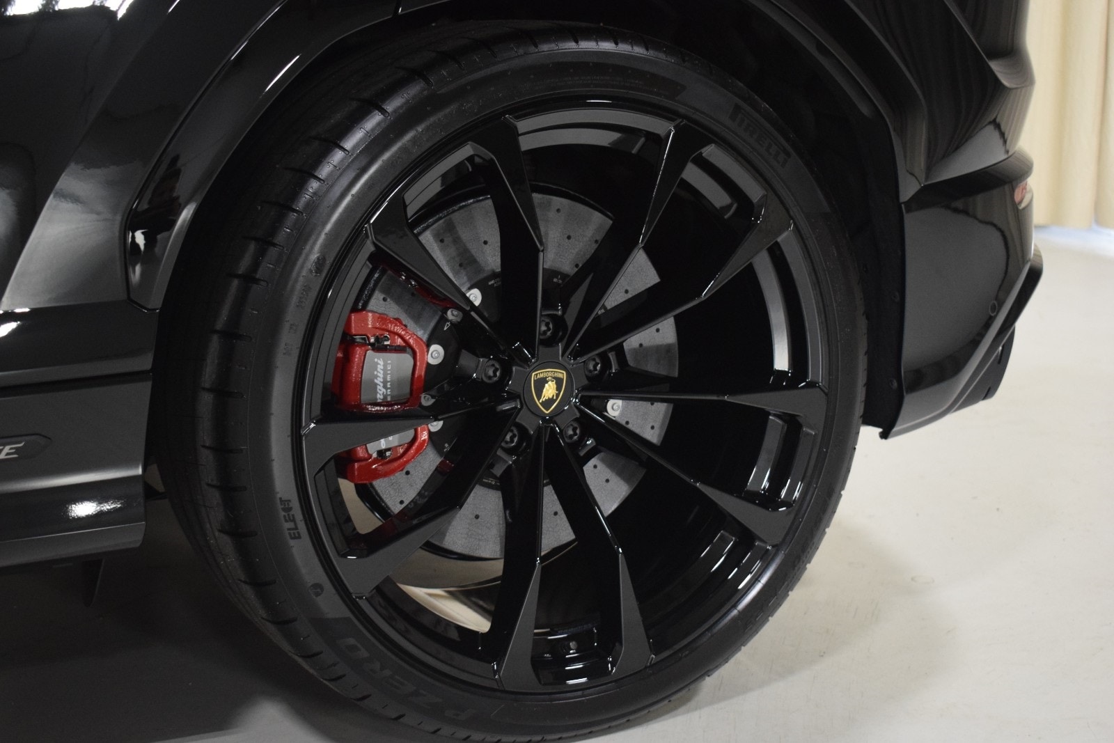 Thumbnail: 2025 Lamborghini Urus - 7