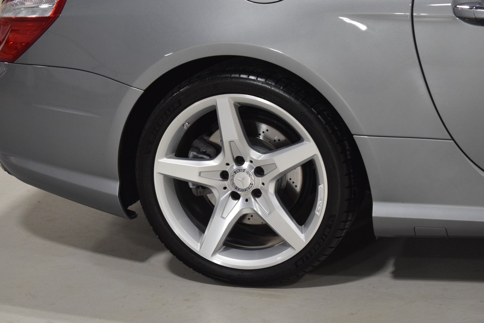 Thumbnail: 2013 Mercedes-Benz SL-Class - 16