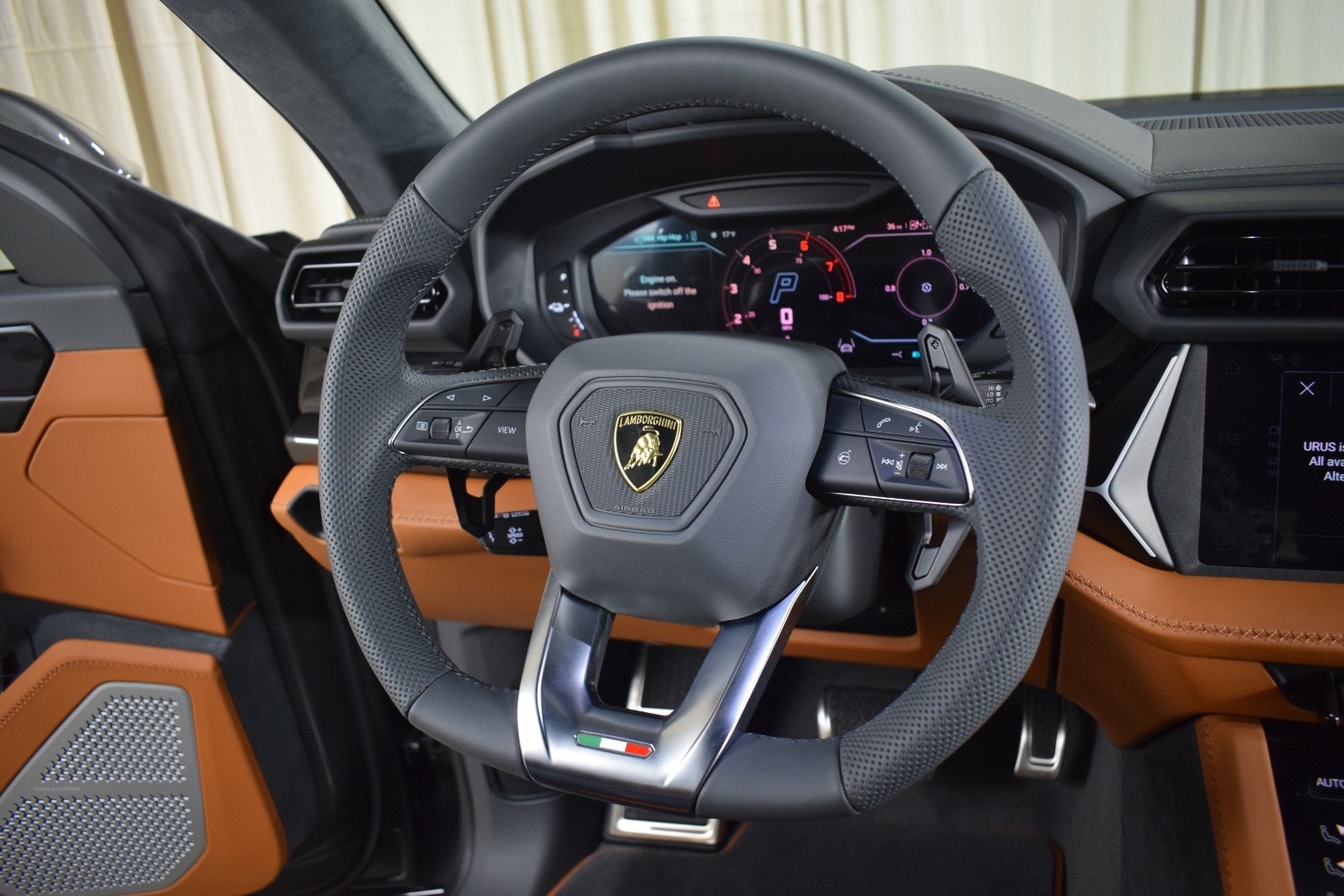 Thumbnail: 2025 Lamborghini Urus - 26