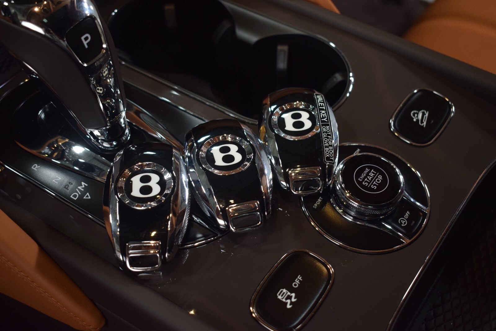 Thumbnail: 2025 Bentley Bentayga - 41