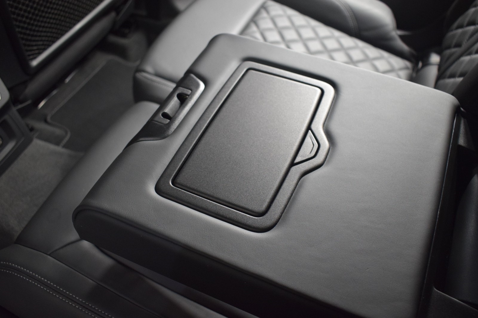 Thumbnail: 2022 Audi SQ5 - 21