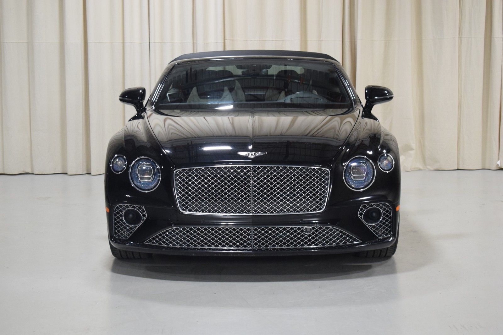 Thumbnail: 2020 Bentley Continental - 10