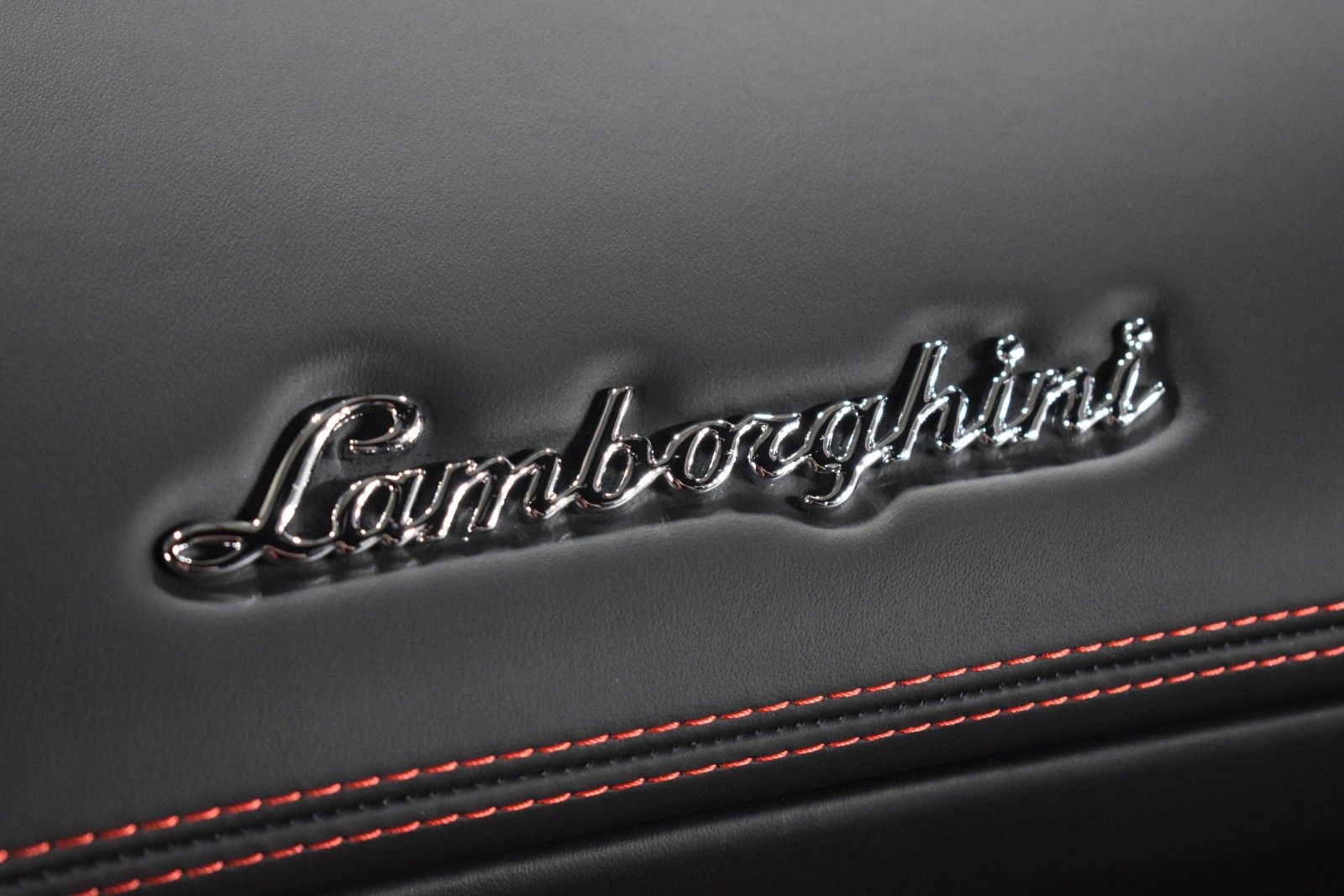 Thumbnail: 2016 Lamborghini Aventador - 24