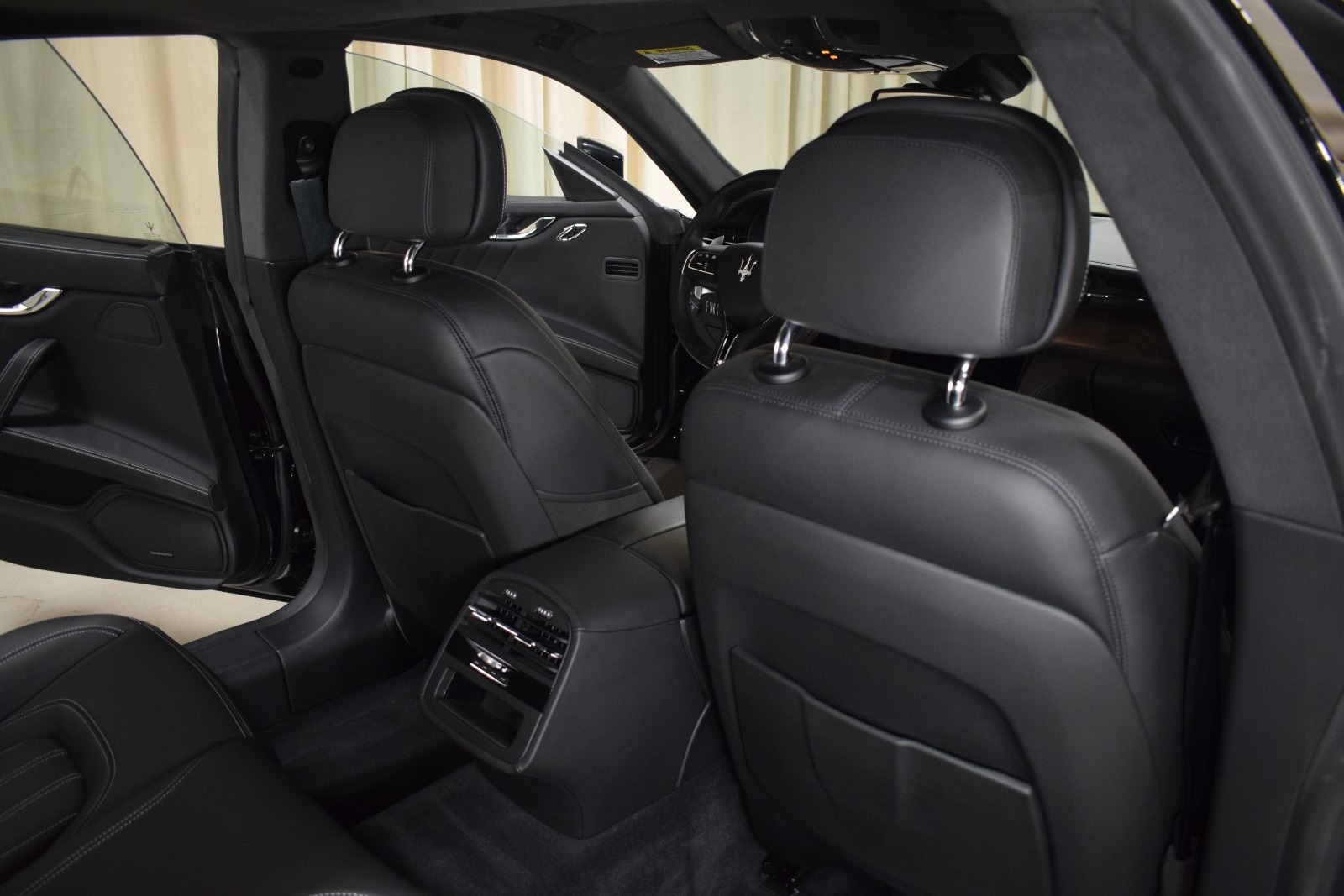 Thumbnail: 2022 Maserati Quattroporte - 20