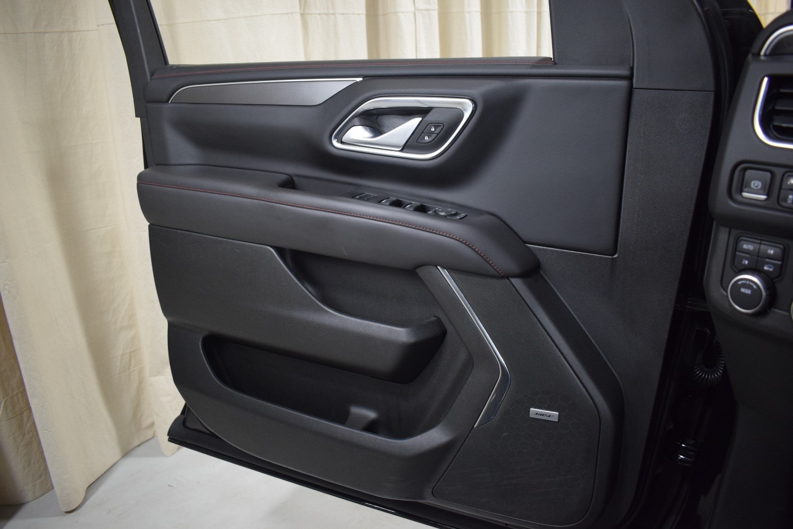 Thumbnail: 2022 Chevrolet Tahoe - 34