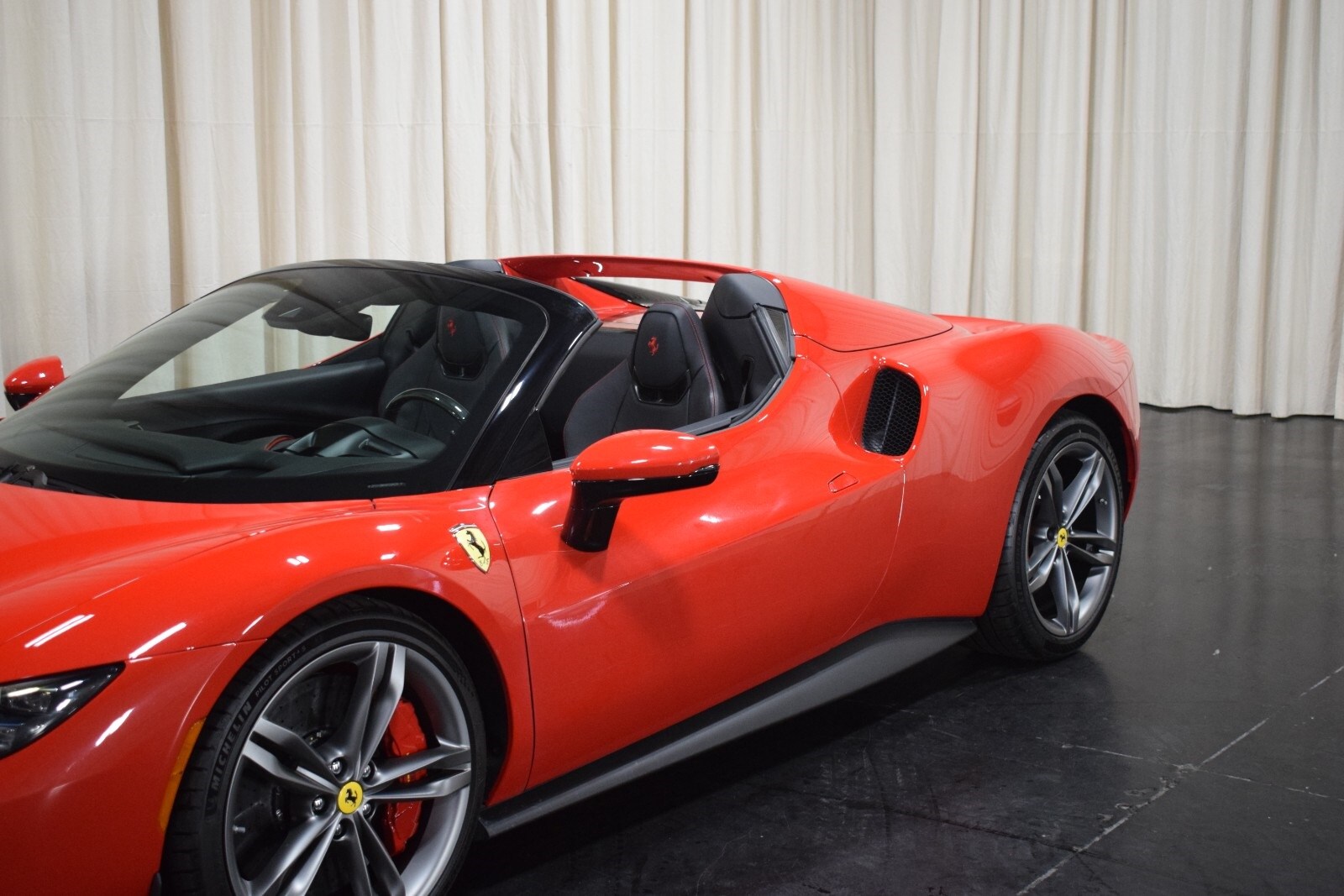 2024 Ferrari 296 GTS photo 2