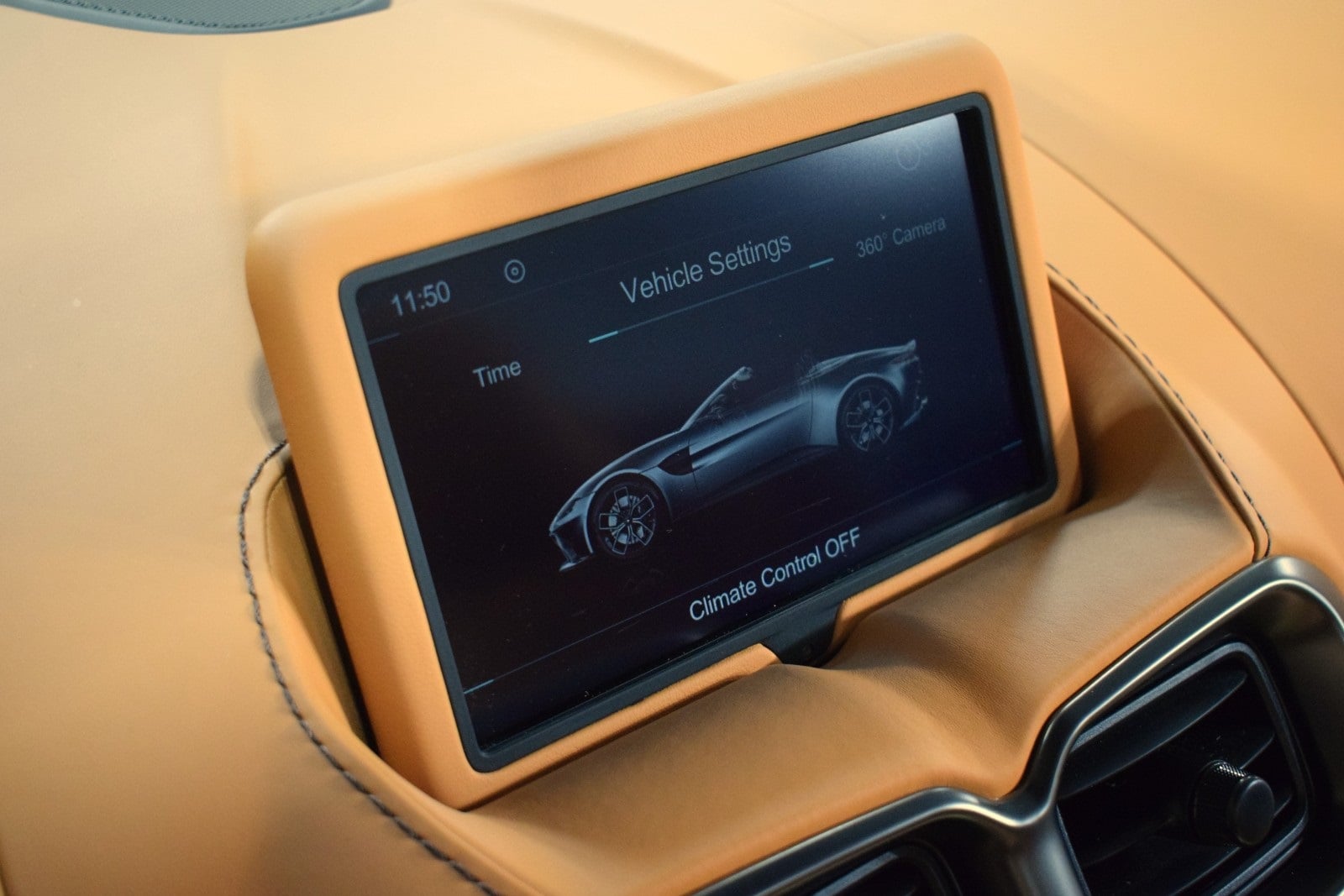 2021 Aston Martin Vantage  33
