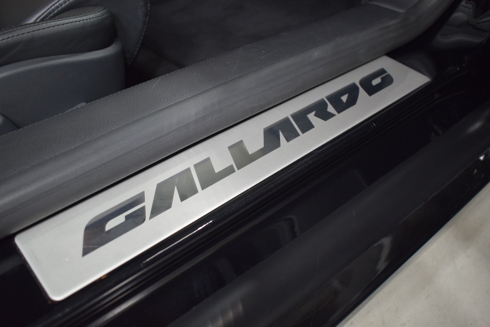 Thumbnail: 2012 Lamborghini Gallardo - 35