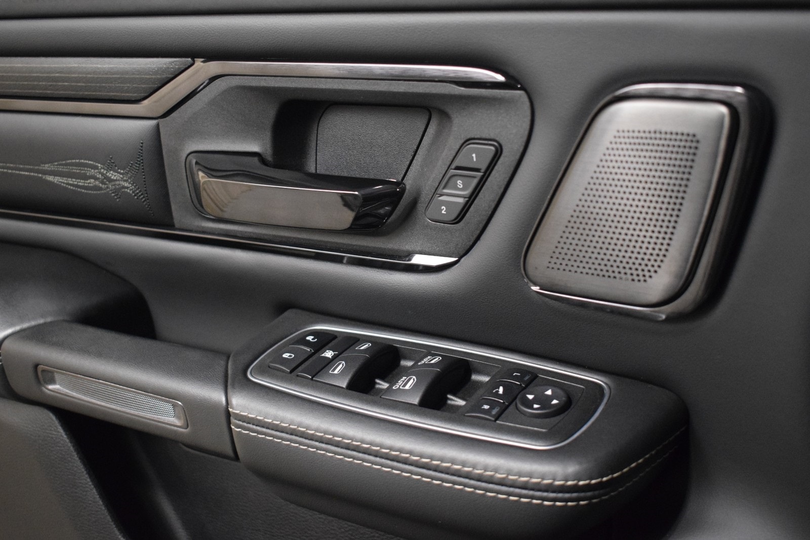 Thumbnail: 2022 RAM 1500 - 40