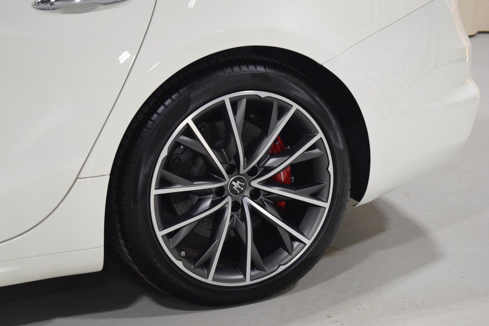 Thumbnail: 2024 Maserati Ghibli - 6