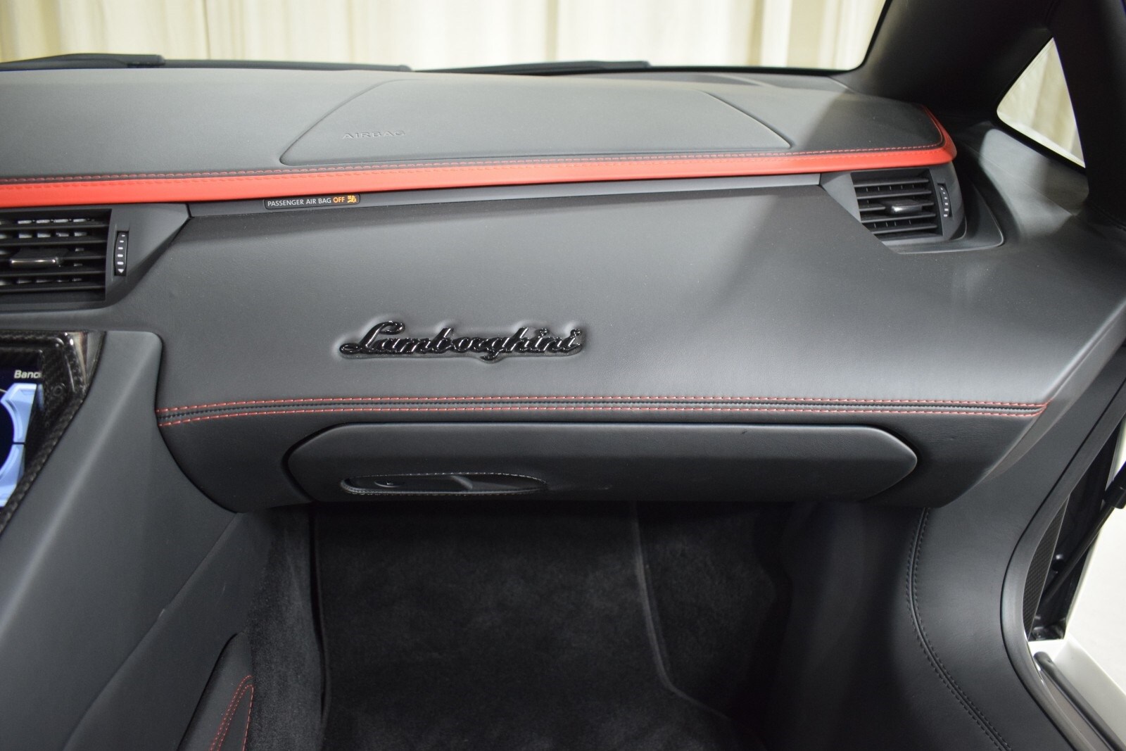 Thumbnail: 2019 Lamborghini Aventador - 24