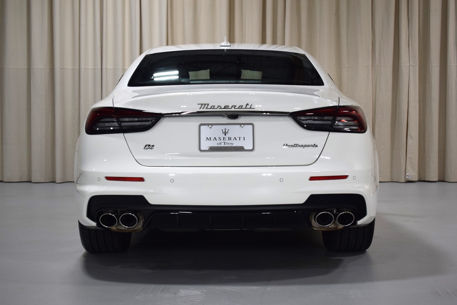 Thumbnail: 2024 Maserati Quattroporte - 11