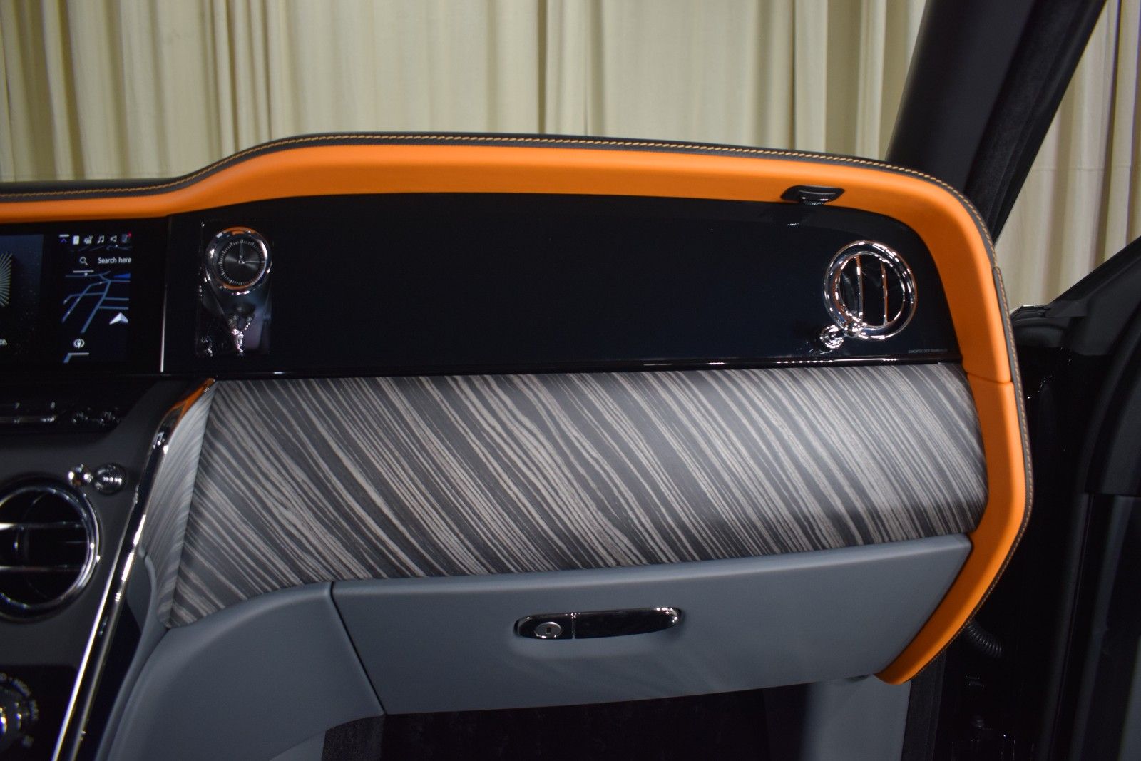 Thumbnail: 2026 Rolls-Royce Cullinan - 27