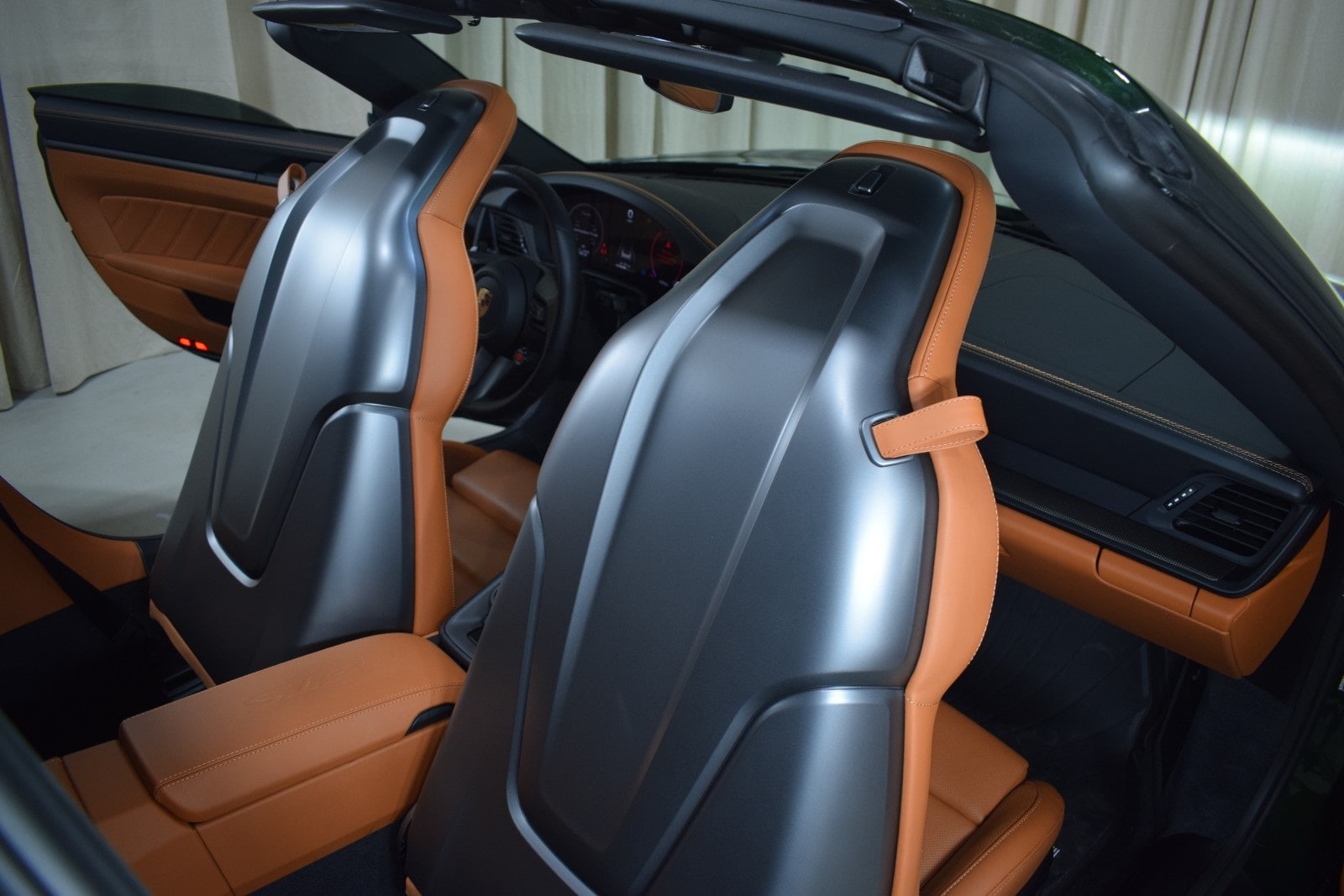 Thumbnail: 2026 Porsche 911 - 21