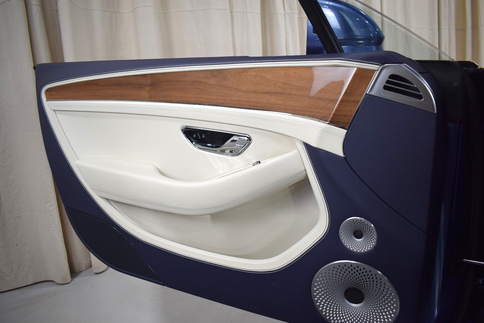 Thumbnail: 2026 Bentley Continental - 36