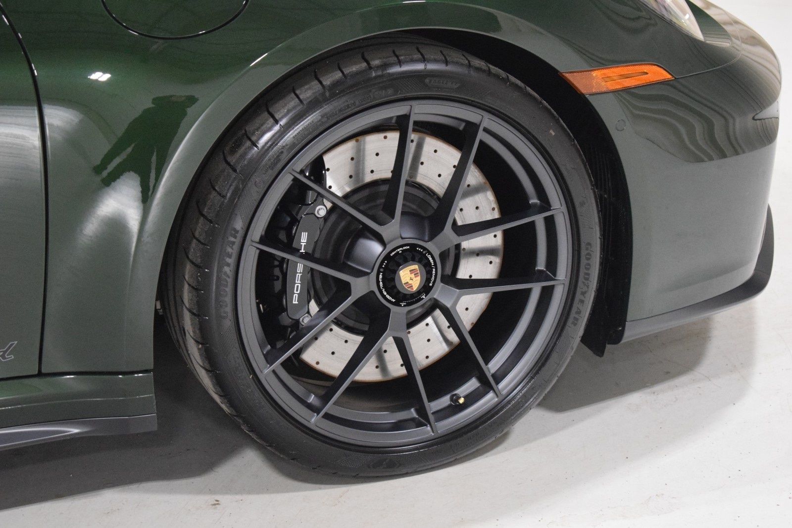 Thumbnail: 2026 Porsche 911 - 18