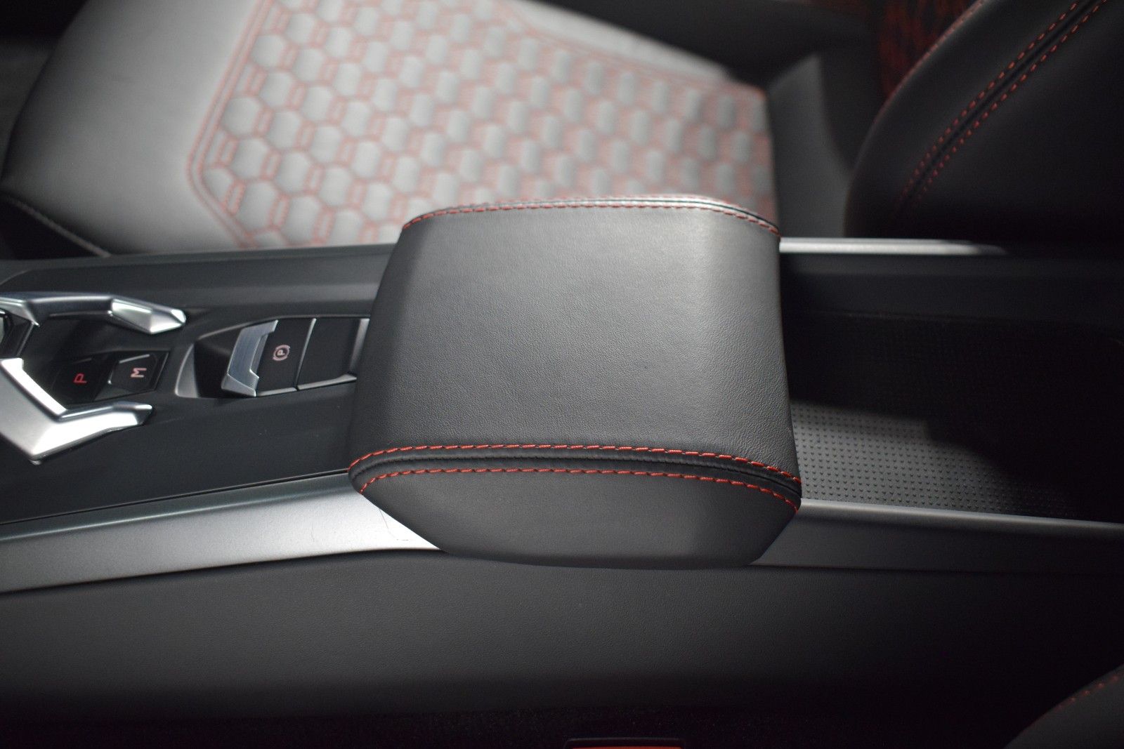 Thumbnail: 2023 Lamborghini Huracan - 35