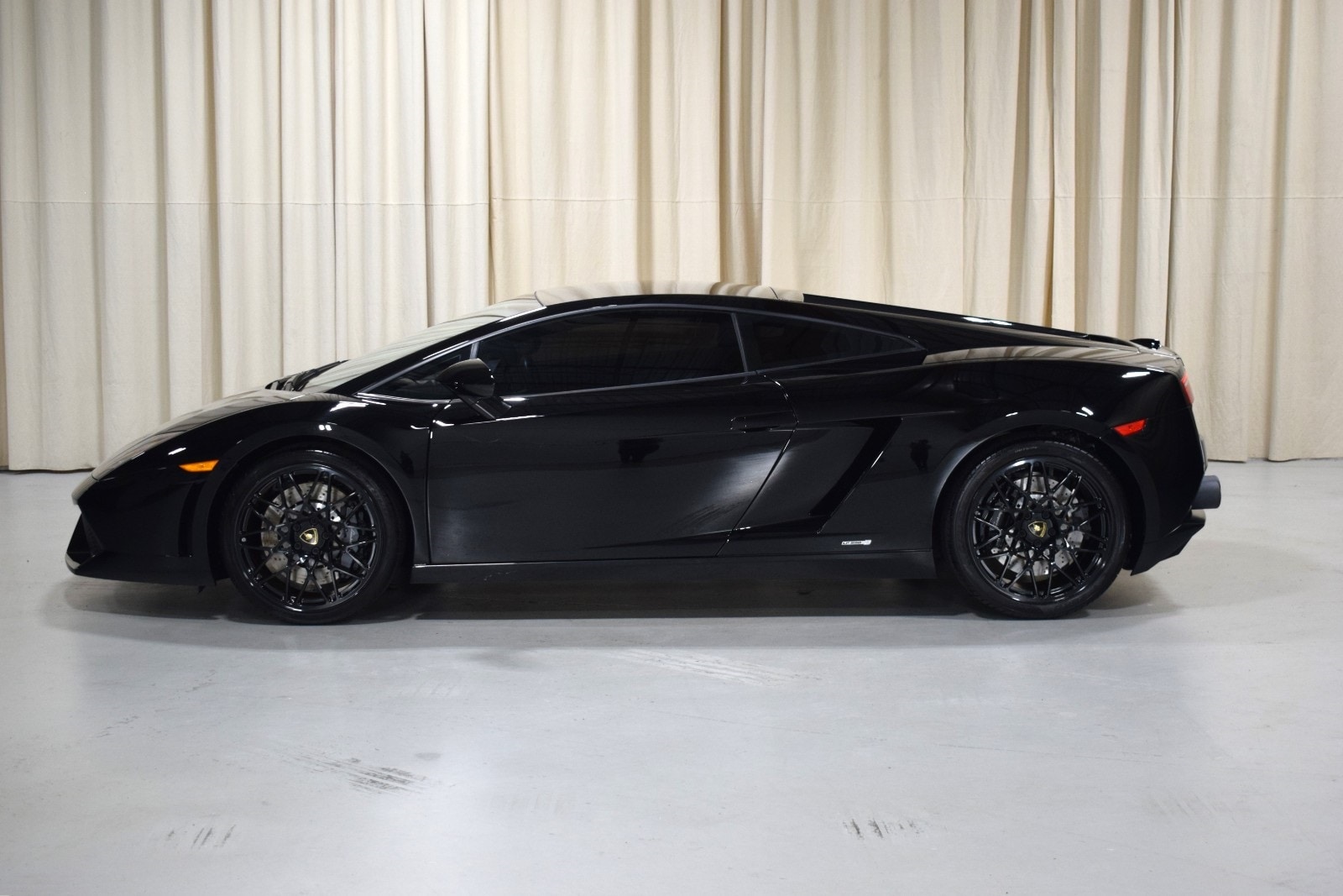 Thumbnail: 2012 Lamborghini Gallardo - 4
