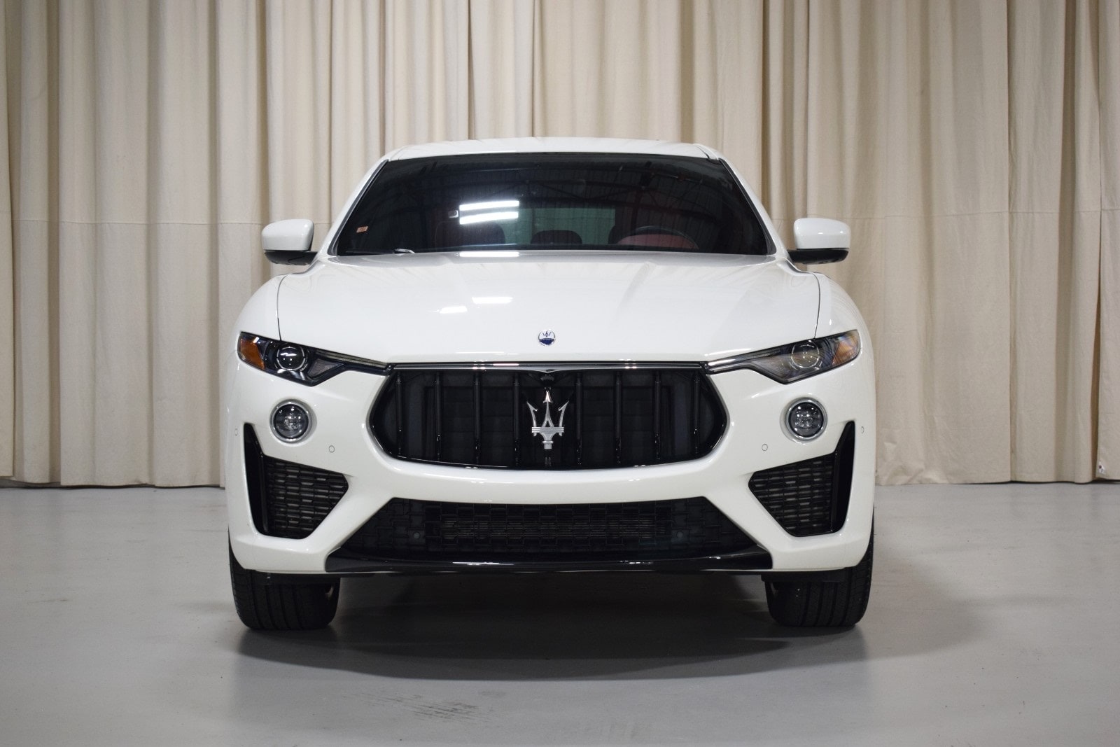 Thumbnail: 2022 Maserati Levante - 8