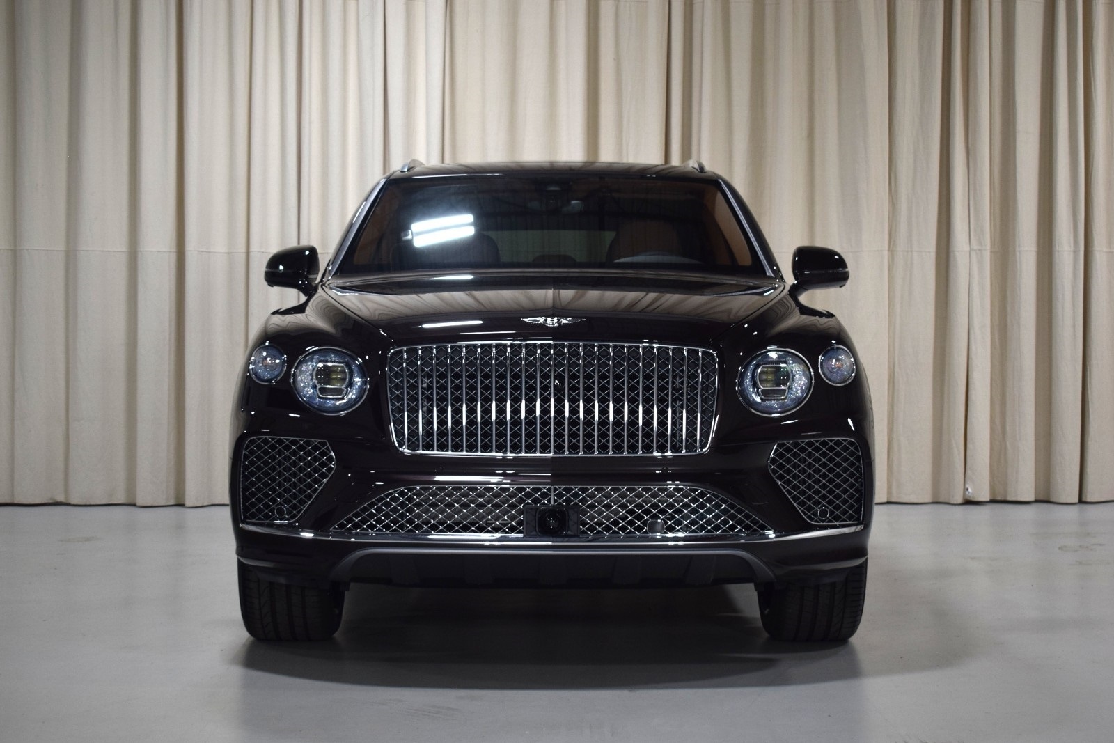 Thumbnail: 2025 Bentley Bentayga - 12