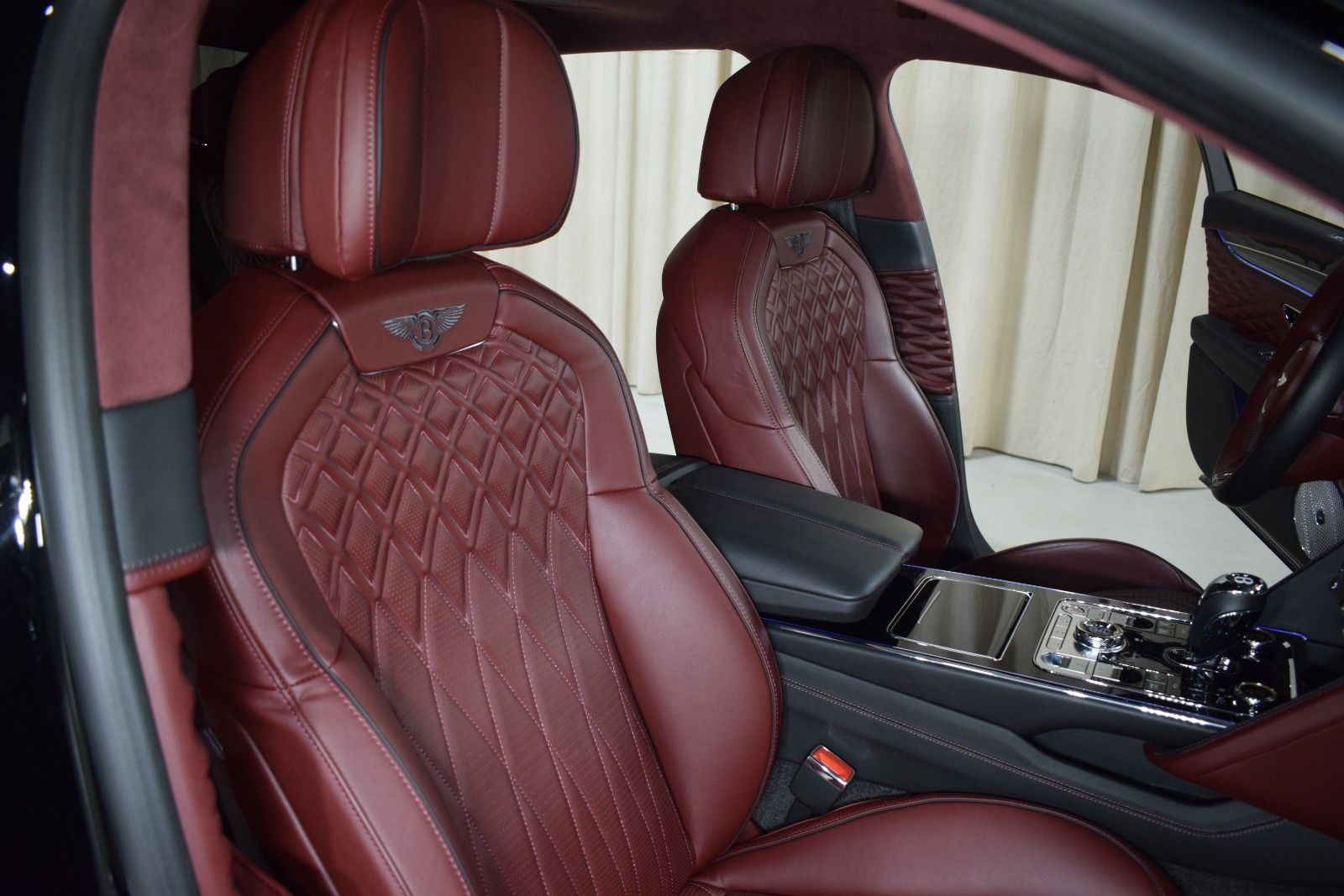 Thumbnail: 2023 Bentley Flying Spur - 24