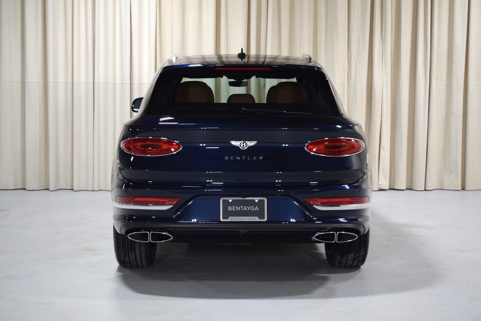 Thumbnail: 2025 Bentley Bentayga - 13