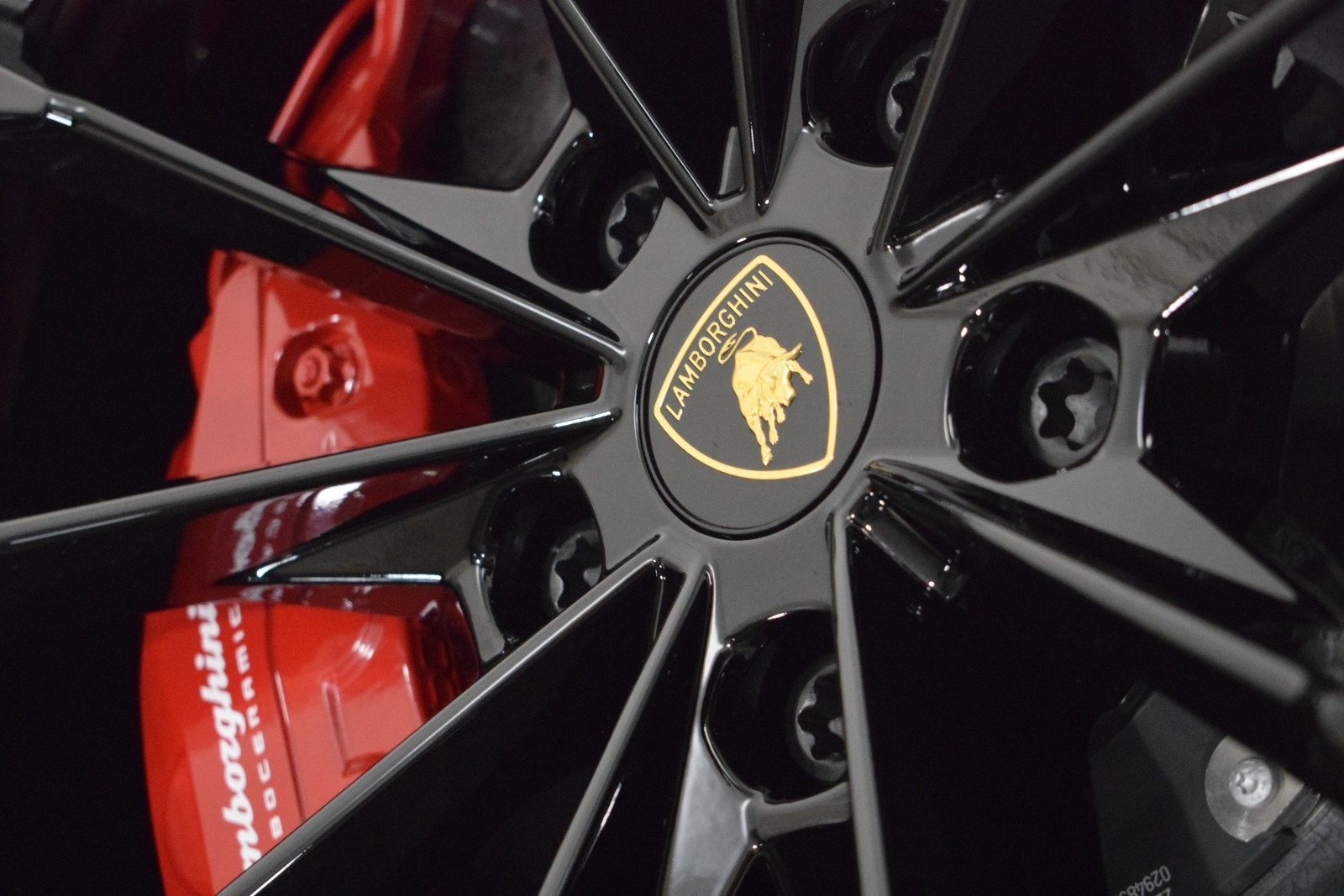 Thumbnail: 2025 Lamborghini Urus - 18