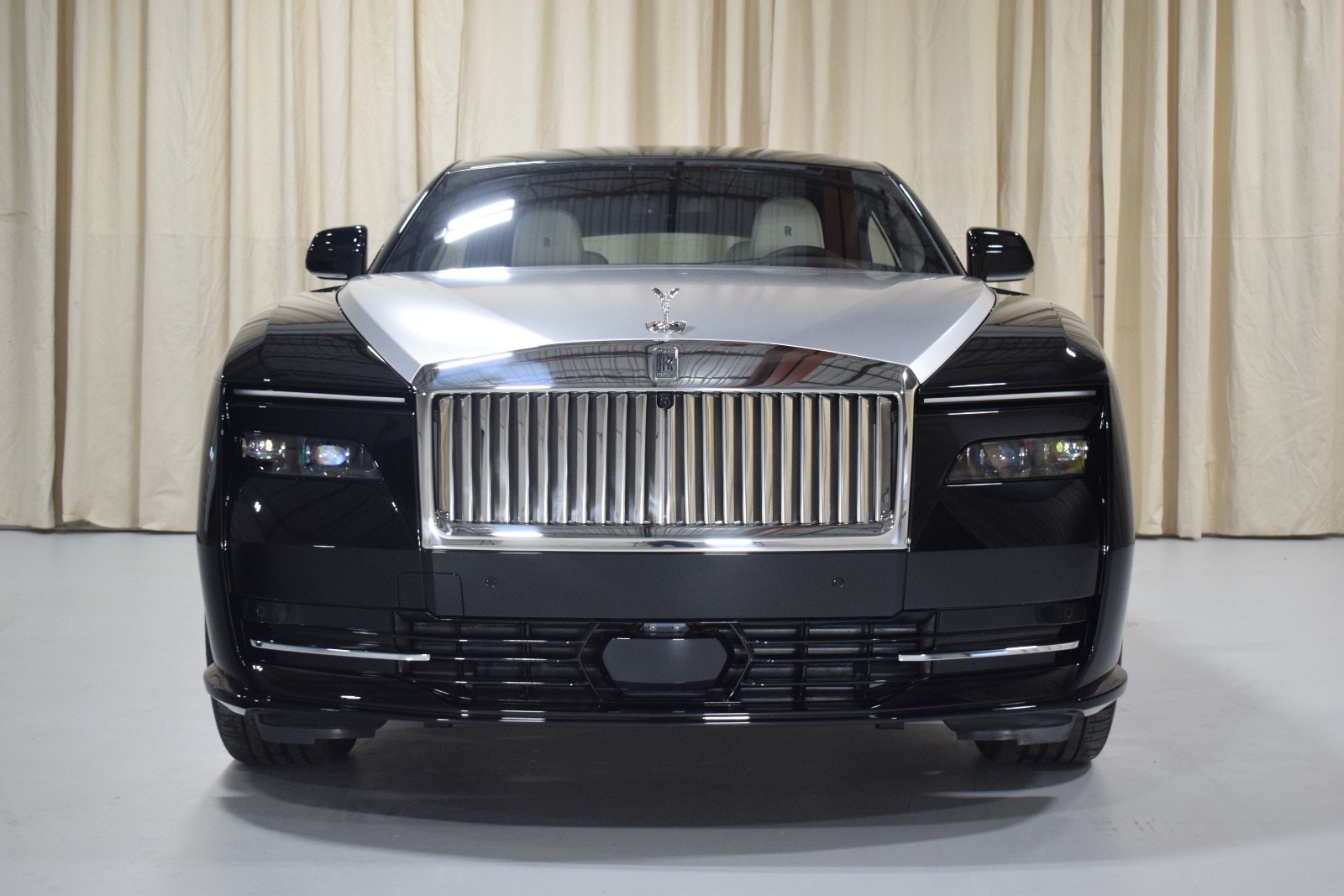 Thumbnail: 2024 Rolls-Royce Spectre - 12