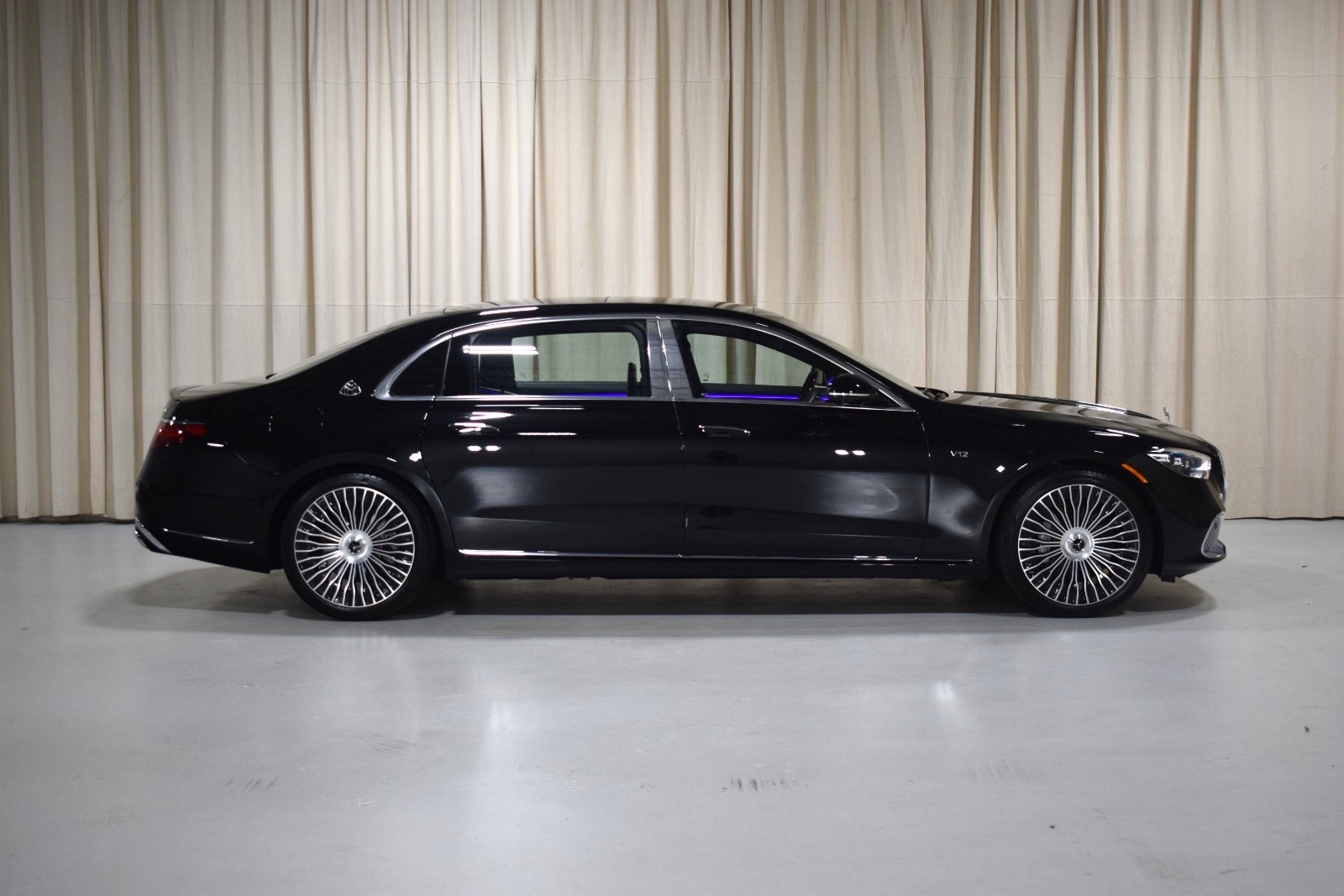 Thumbnail: 2024 Mercedes-Benz S-Class - 16