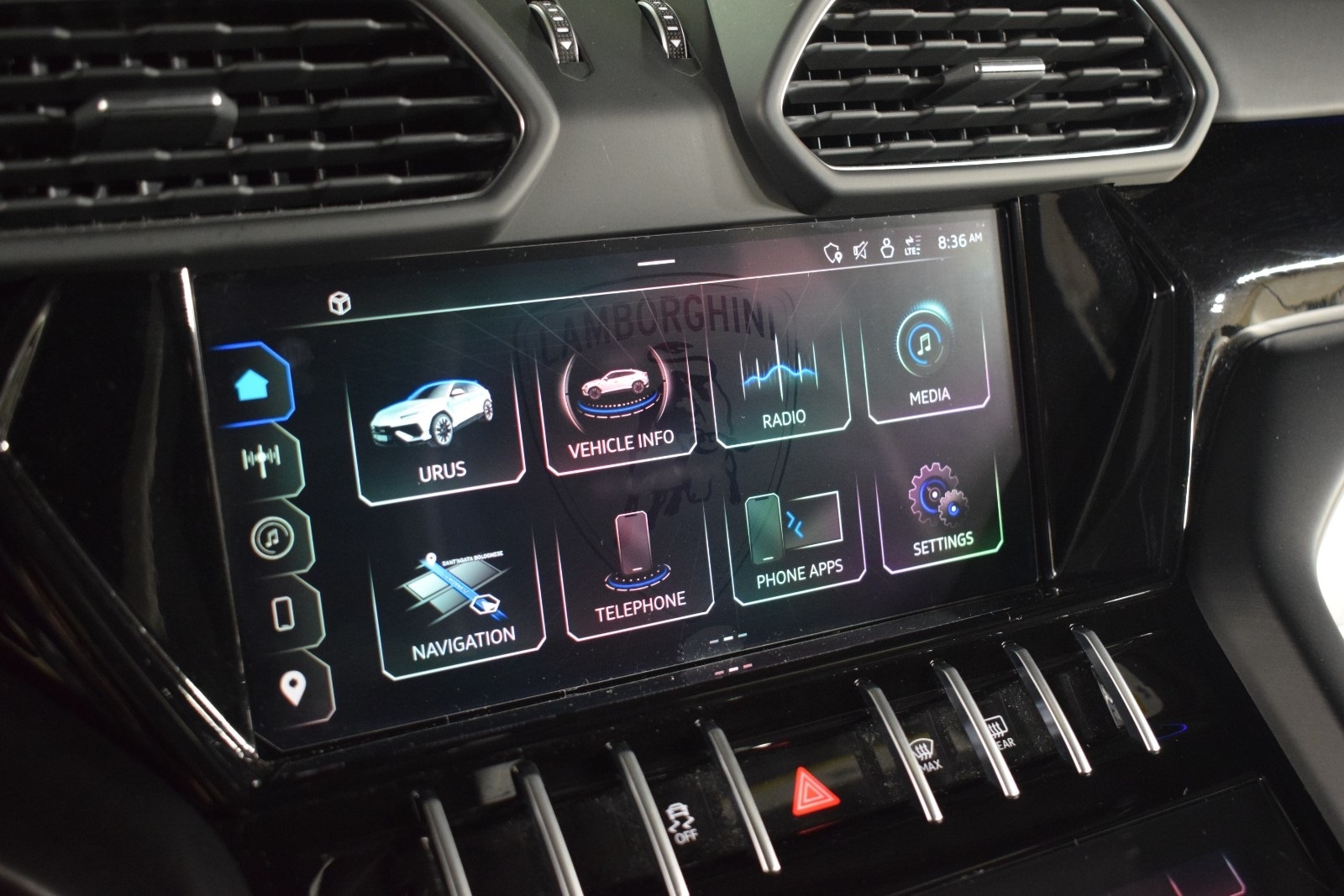 Thumbnail: 2024 Lamborghini Urus - 31