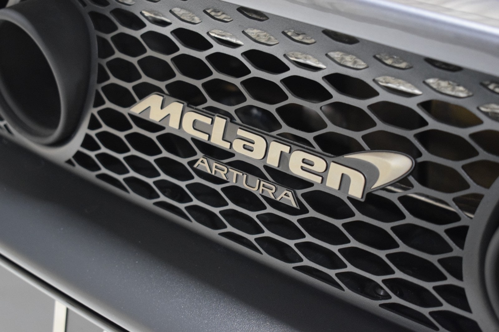 2025 Mclaren Artura TechLux 10