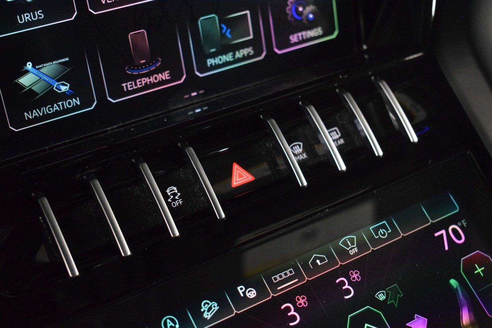 Thumbnail: 2024 Lamborghini Urus - 32