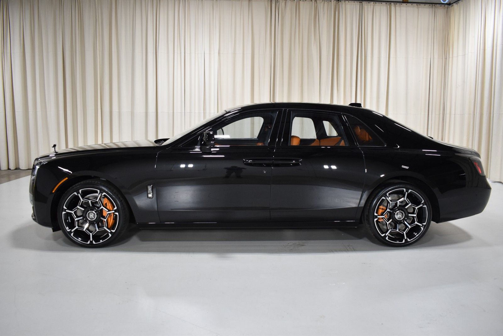 Thumbnail: 2027 Rolls-Royce Ghost - 3
